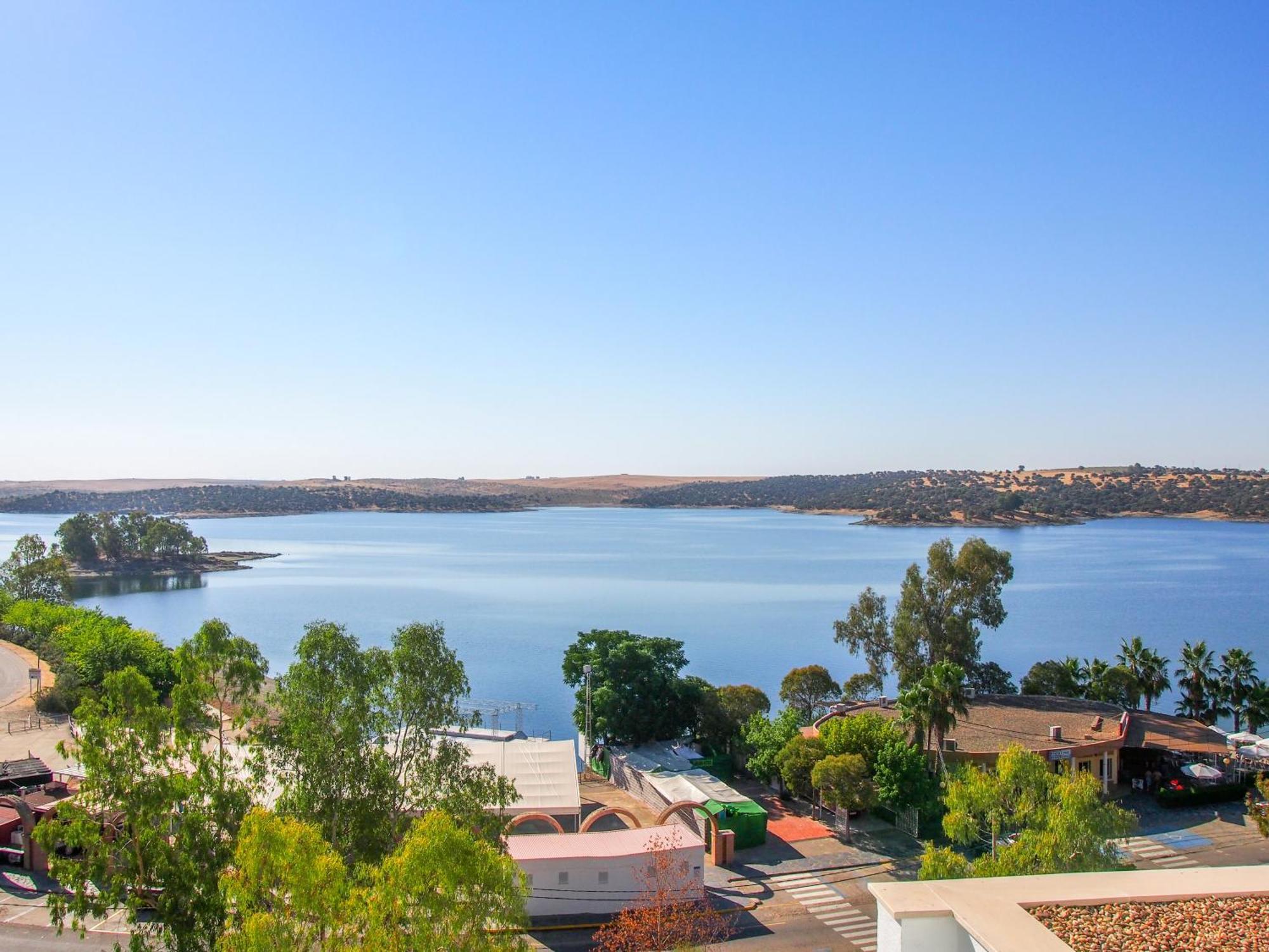 Apartamentos Embalse De Orellana Orellana La Vieja Cameră foto