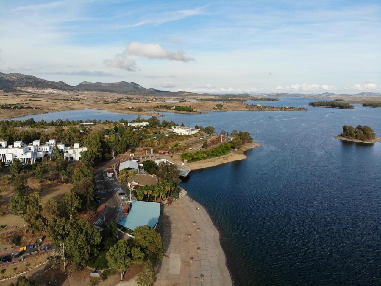 Apartamentos Embalse De Orellana Orellana La Vieja Exterior foto