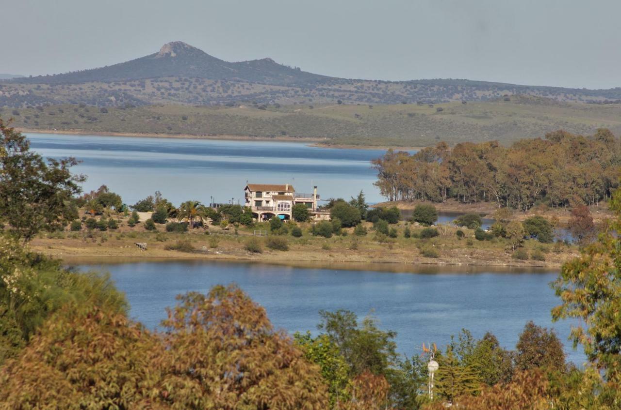 Apartamentos Embalse De Orellana Orellana La Vieja Exterior foto